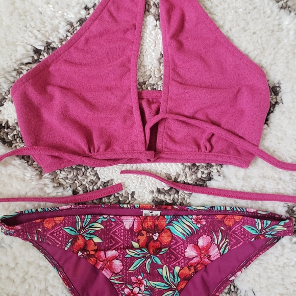 Swimsuit - Picture 2 of 4